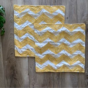 Pottery Barn Decorative Pillow Covers (2) Chevron Textured Pattern Yellow/Ivory